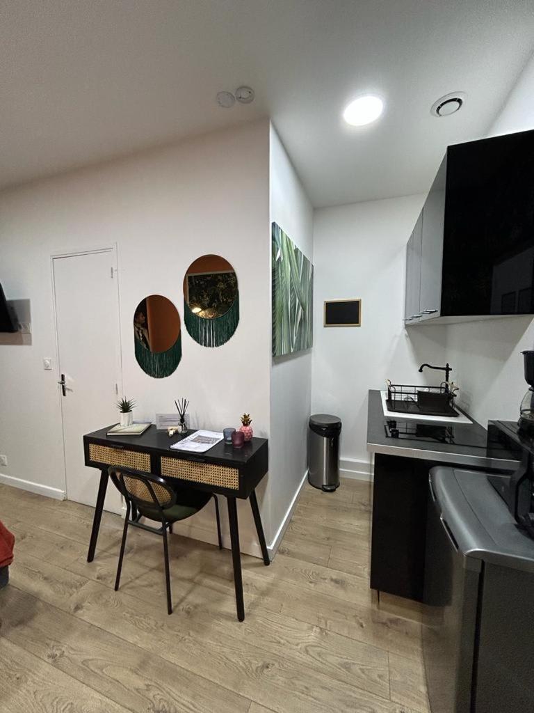 Stylish Modern Studio Apartment Παρίσι Εξωτερικό φωτογραφία
